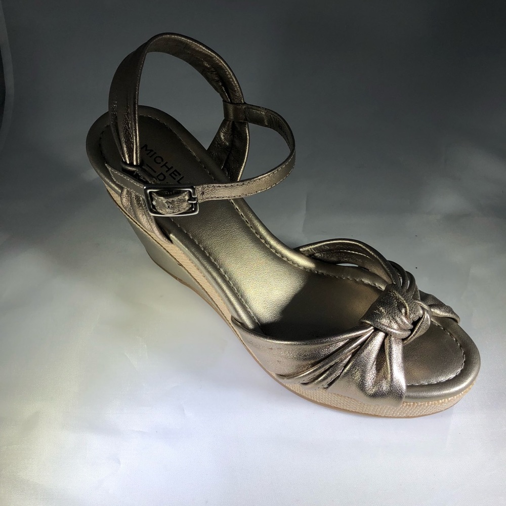 Michelle D. Gold Fusion women’s sandal